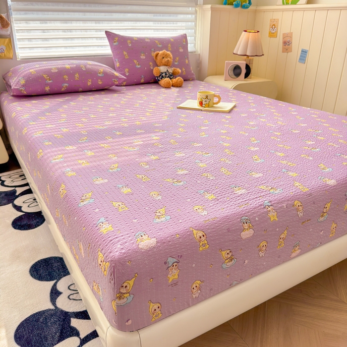 91家纺网 家纺一手货源 找家纺 梵朴 2026新款A类泡芙棉云感木棉邹邹纱双层纱床笠三件套 星星玩偶紫