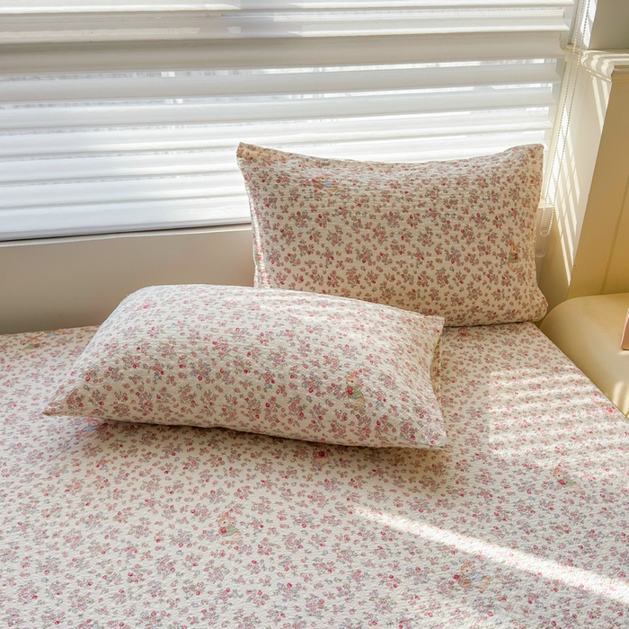 91家纺网 家纺一手货源 找家纺 梵朴 2026新款A类泡芙棉云感木棉邹邹纱双层纱床笠三件套 紫花免