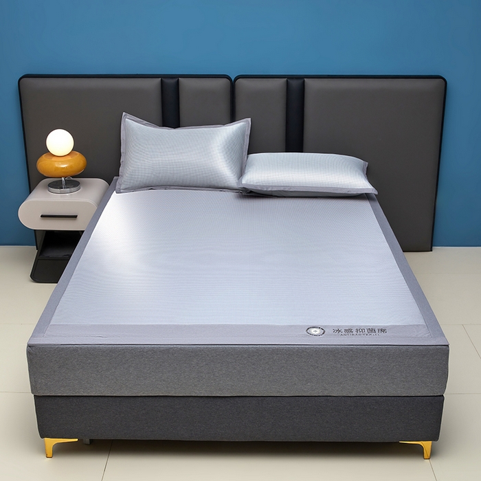 91家纺网 家纺一手货源 找家纺 铺尚美家纺 2026 新款A类复合加厚三明治抗菌碳光冰丝席子凉席三件套 抗菌碳光水丝席床单款-绅士灰