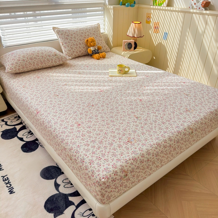 91家纺网 家纺一手货源 找家纺 梵朴 2026新款A类泡芙棉云感木棉邹邹纱双层纱床笠三件套 紫花免