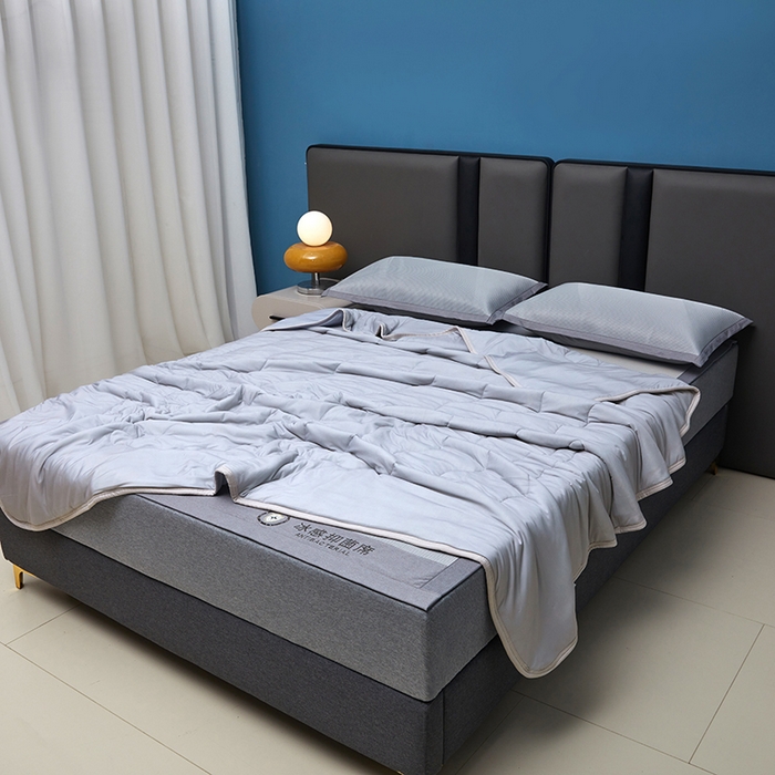 91家纺网 家纺一手货源 找家纺 铺尚美家纺 2026 新款A类复合加厚三明治抗菌碳光冰丝席子凉席三件套 抗菌碳光水丝席床单款-绅士灰