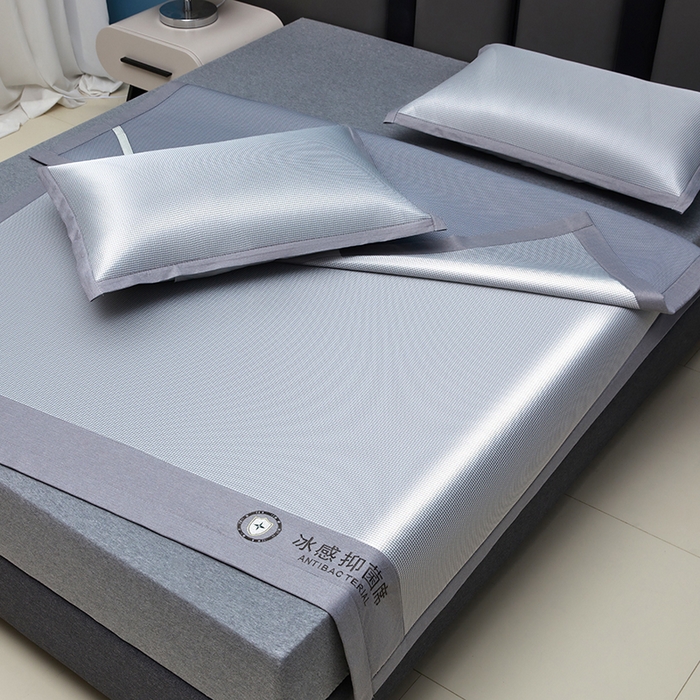 91家纺网 家纺一手货源 找家纺 铺尚美家纺 2026 新款A类复合加厚三明治抗菌碳光冰丝席子凉席三件套 抗菌碳光水丝席床单款-绅士灰