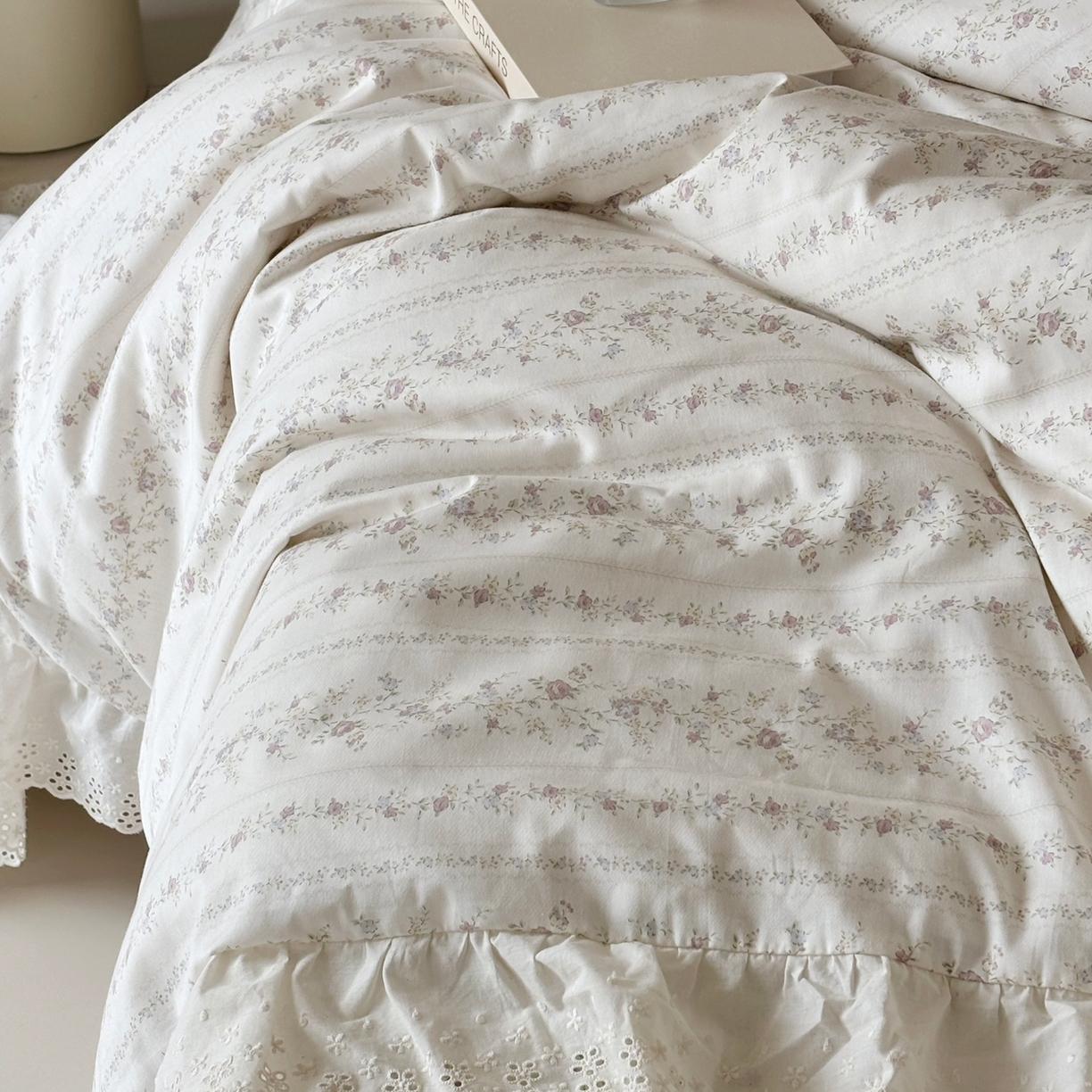 91家纺网 家纺一手货源 找家纺 满座家居 2026新款法式纯棉花边全棉床盖四件套小碎花田园风 奶油泡芙