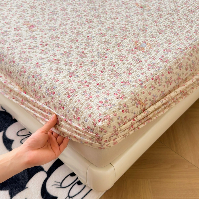 91家纺网 家纺一手货源 找家纺 梵朴 2026新款A类泡芙棉云感木棉邹邹纱双层纱床笠三件套 紫花免