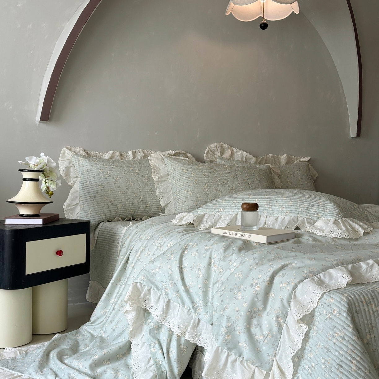 91家纺网 家纺一手货源 找家纺 满座家居 2026新款法式纯棉花边全棉床盖四件套小碎花田园风 幻境