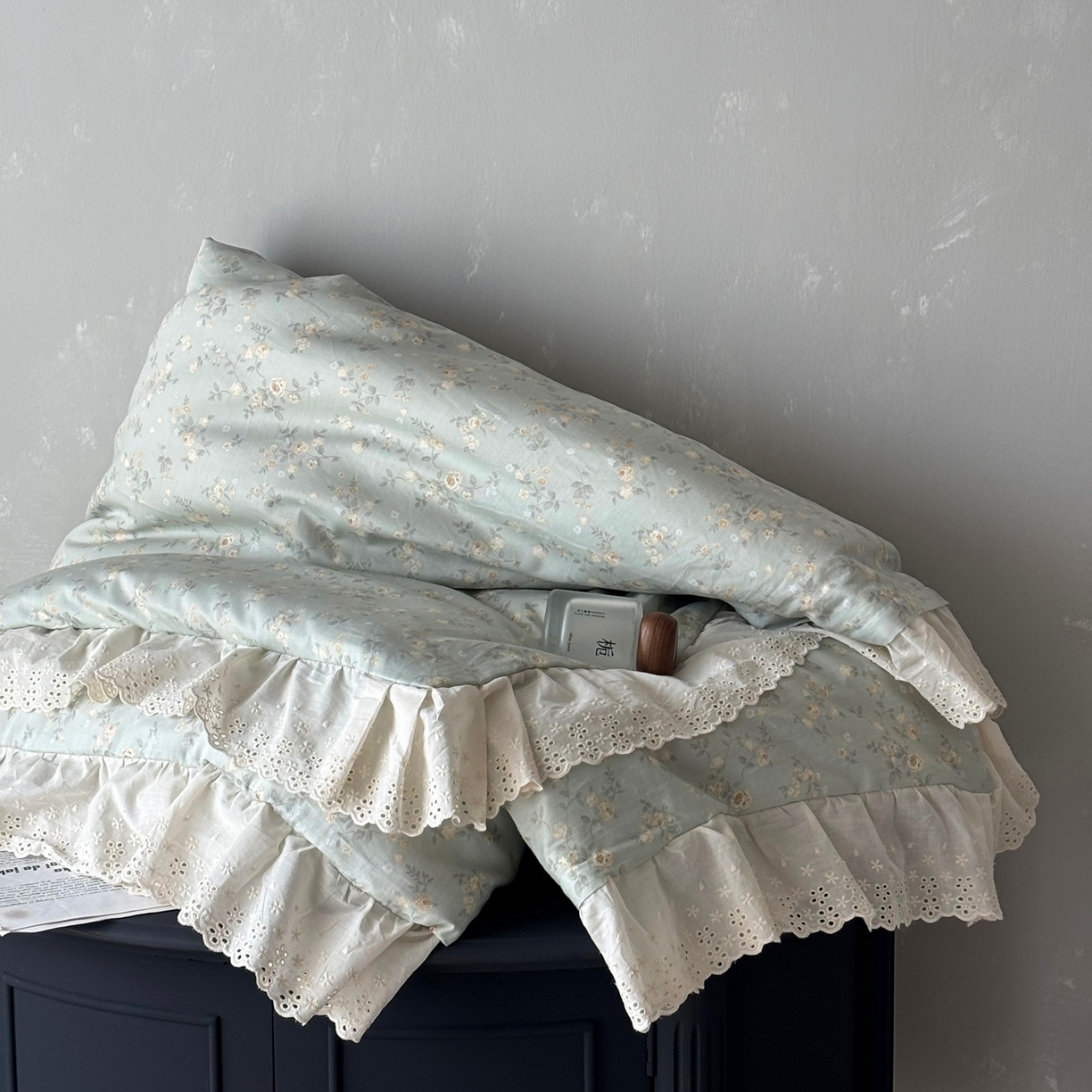 91家纺网 家纺一手货源 找家纺 满座家居 2026新款法式纯棉花边全棉床盖四件套小碎花田园风 幻境