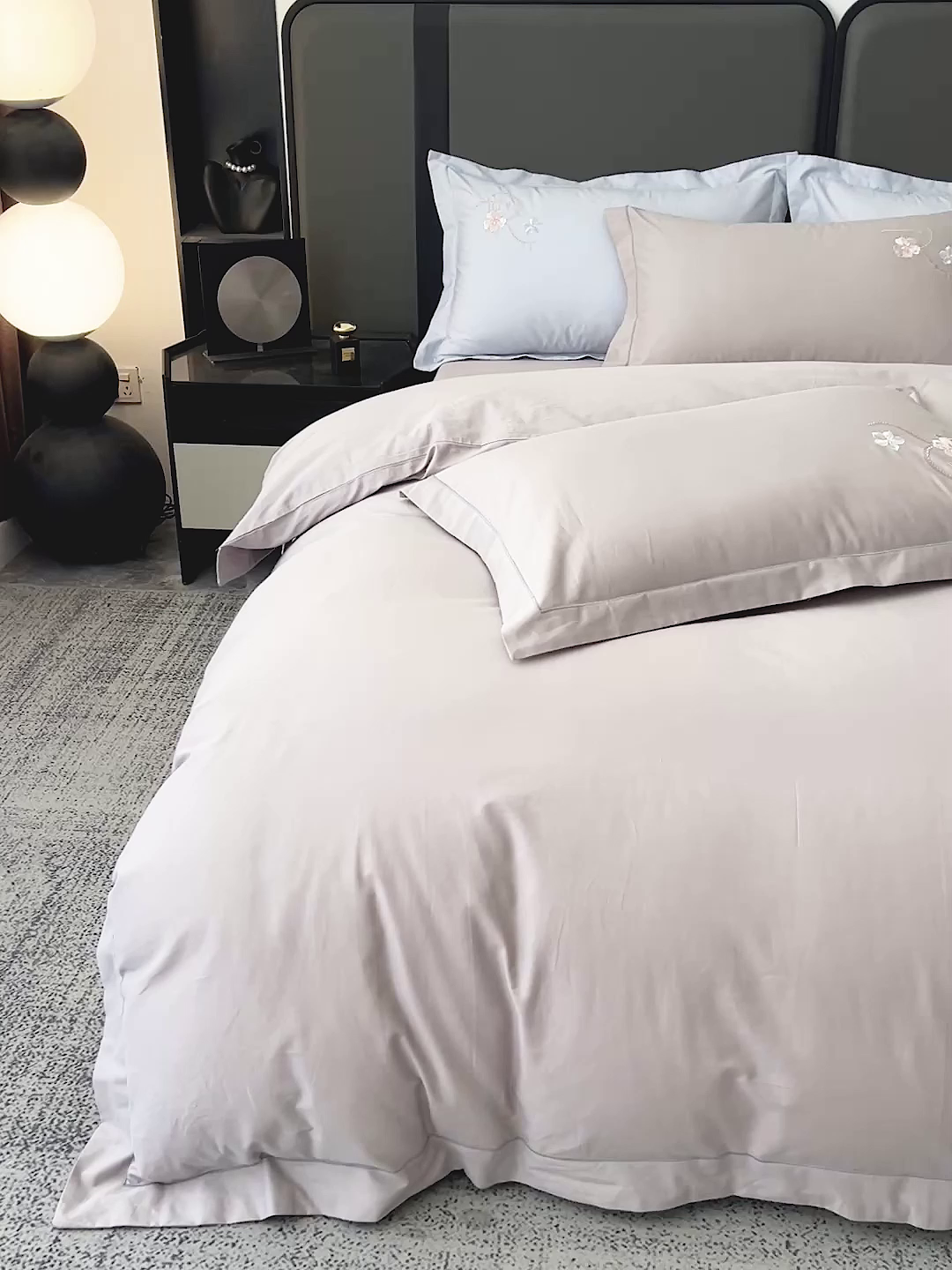 91家纺网 家纺一手货源 找家纺 AB家纺  2026年新款全棉绣花四件套—春妍 春妍-银灰