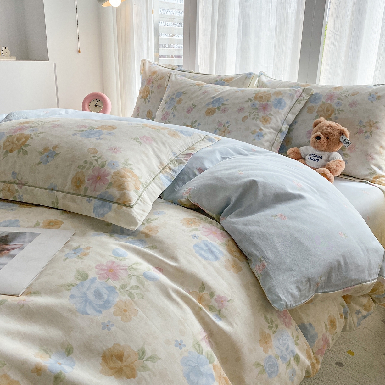 91家纺网 家纺一手货源 找家纺 钰锦铂2026新款直播爆款全棉四件套13070吊边床单一字绣印花纯棉三件套四件套 花萃清风-兰