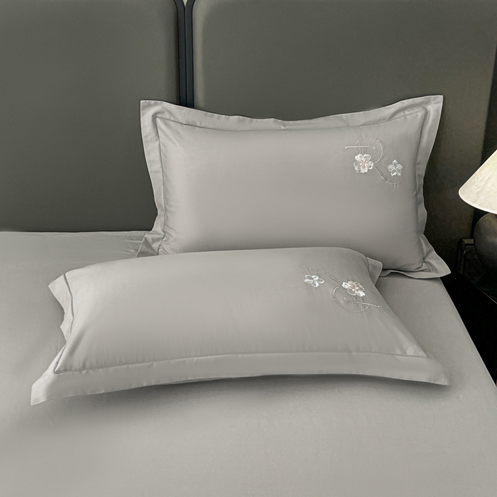 91家纺网 家纺一手货源 找家纺 AB家纺  2026年新款全棉绣花四件套—春妍 春妍-银灰