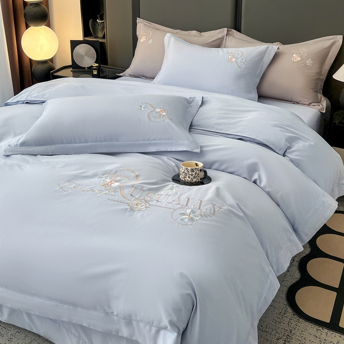 91家纺网 家纺一手货源 找家纺 AB家纺  2026年新款全棉绣花四件套—春妍 春妍-浅蓝