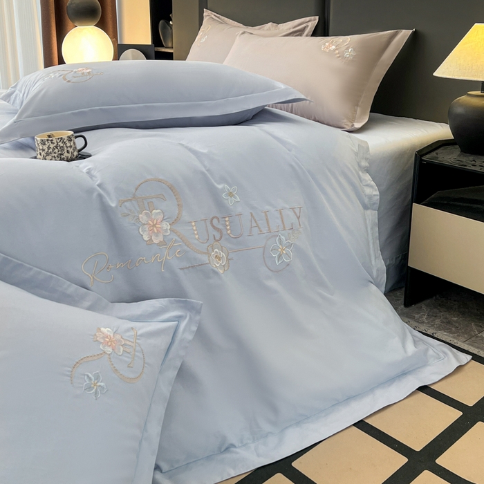 91家纺网 家纺一手货源 找家纺 AB家纺  2026年新款全棉绣花四件套—春妍 春妍-浅蓝