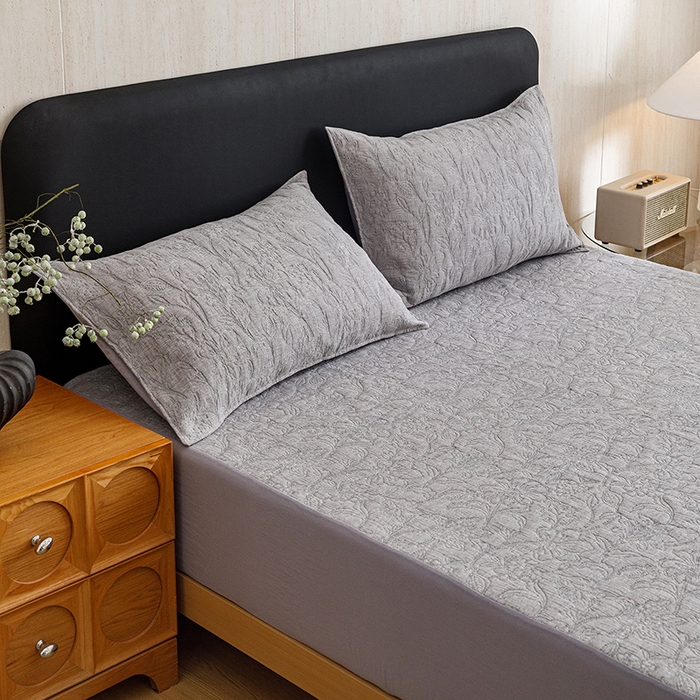 91家纺网 家纺一手货源 找家纺 悦然毛巾被 2026新款全棉三层纱加厚纱布枕套床笠三件套 雾花织梦