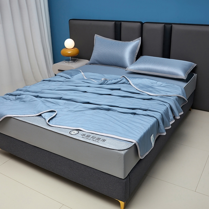 91家纺网 家纺一手货源 找家纺 铺尚美家纺 2026 新款A类复合加厚三明治抗菌碳光冰丝席子凉席三件套 抗菌碳光水丝席床笠款-天蓝