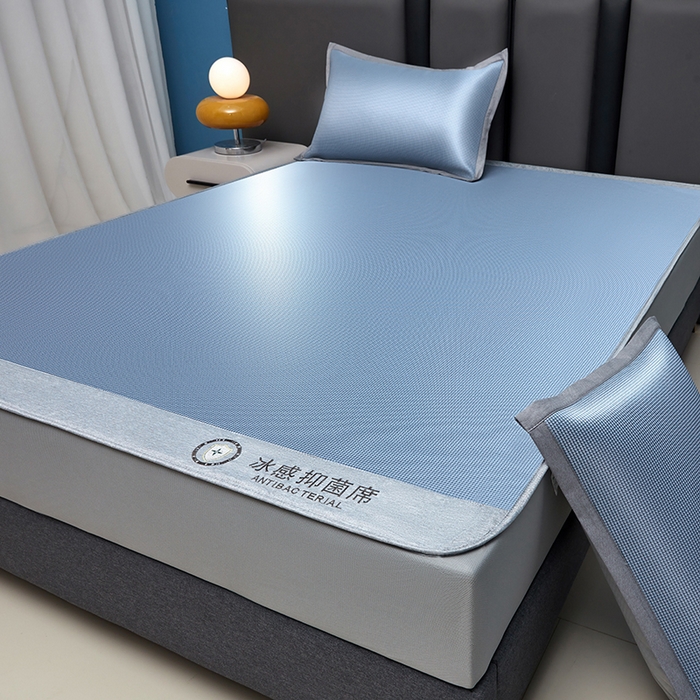 91家纺网 家纺一手货源 找家纺 铺尚美家纺 2026 新款A类复合加厚三明治抗菌碳光冰丝席子凉席三件套 抗菌碳光水丝席床笠款-天蓝