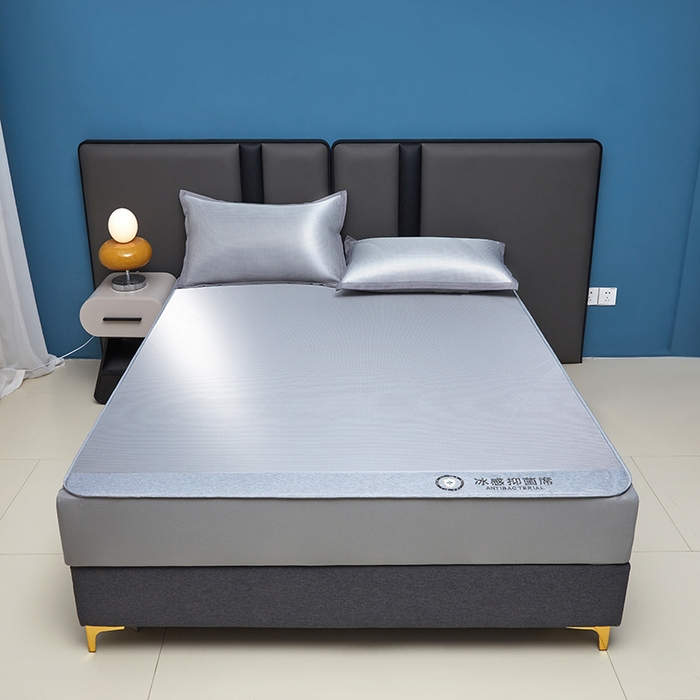 91家纺网 家纺一手货源 找家纺 铺尚美家纺 2026 新款A类复合加厚三明治抗菌碳光冰丝席子凉席三件套 抗菌碳光水丝席床笠款-绅士灰