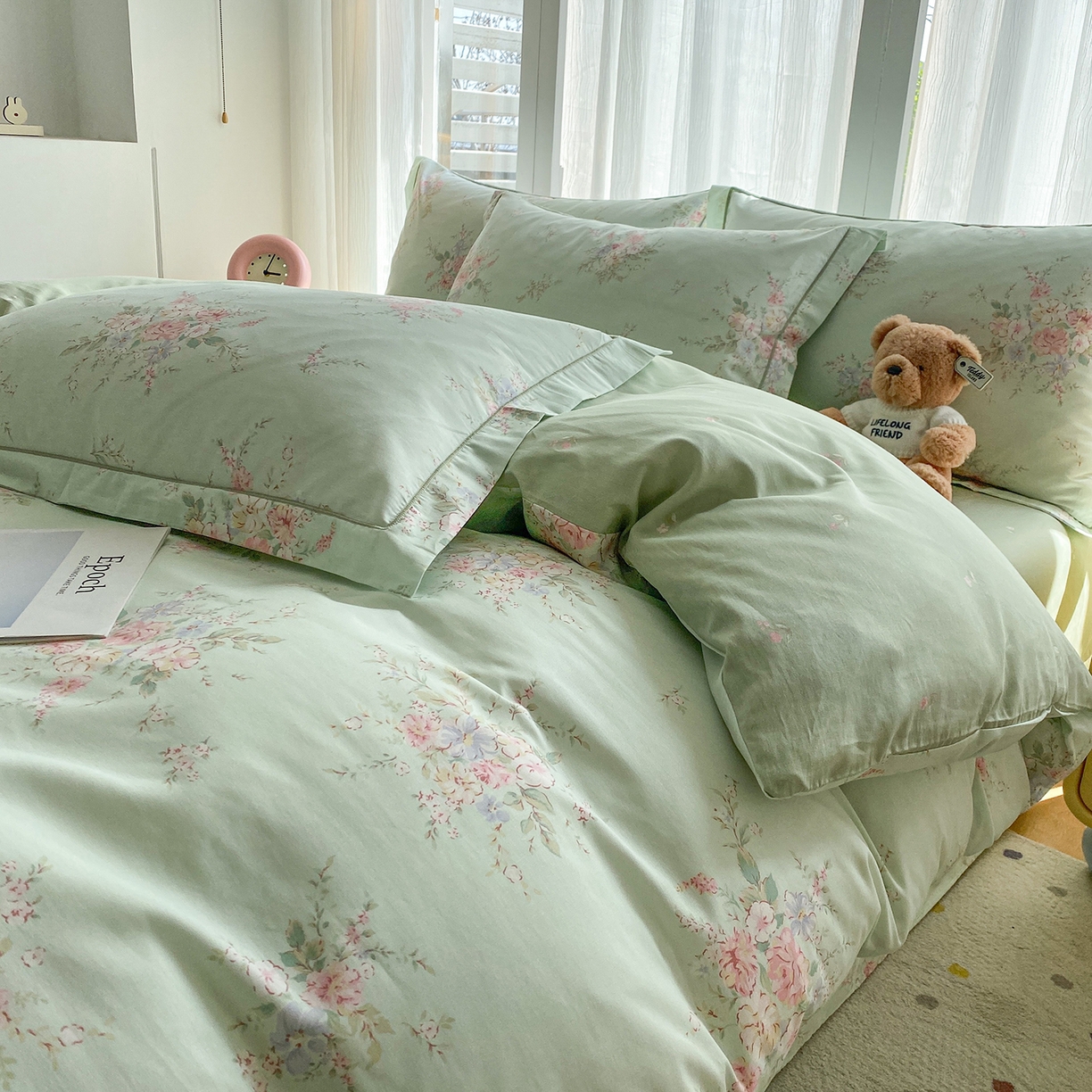 91家纺网 家纺一手货源 找家纺 钰锦铂2026新款直播爆款全棉四件套13070吊边床单一字绣印花纯棉三件套四件套 江南小调—绿