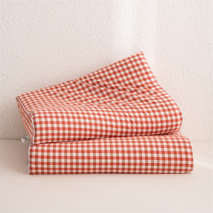 91家纺网 家纺一手货源 找家纺 仁宇枕业 2026新款全棉色织水洗棉儿童乳胶枕中老年成人乳胶枕头枕芯 无印风乳胶枕-蜜粉小格