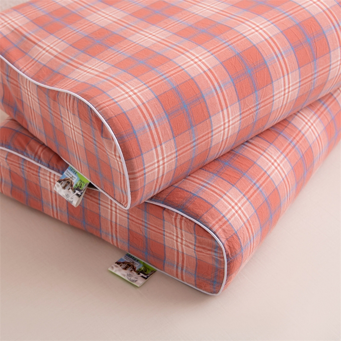 91家纺网 家纺一手货源 找家纺 仁宇枕业 2026新款全棉色织水洗棉儿童乳胶枕中老年成人乳胶枕头枕芯 无印风乳胶枕-红粉大格