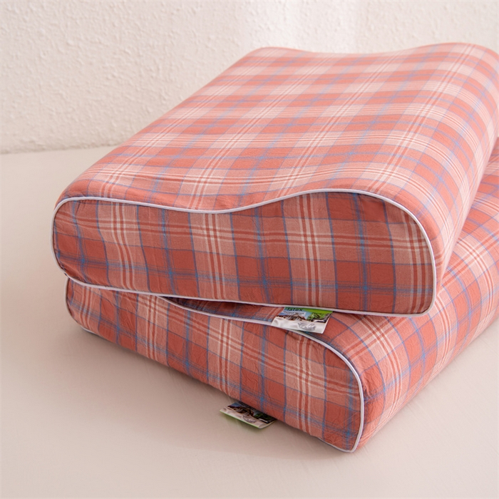 91家纺网 家纺一手货源 找家纺 仁宇枕业 2026新款全棉色织水洗棉儿童乳胶枕中老年成人乳胶枕头枕芯 无印风乳胶枕-红粉大格