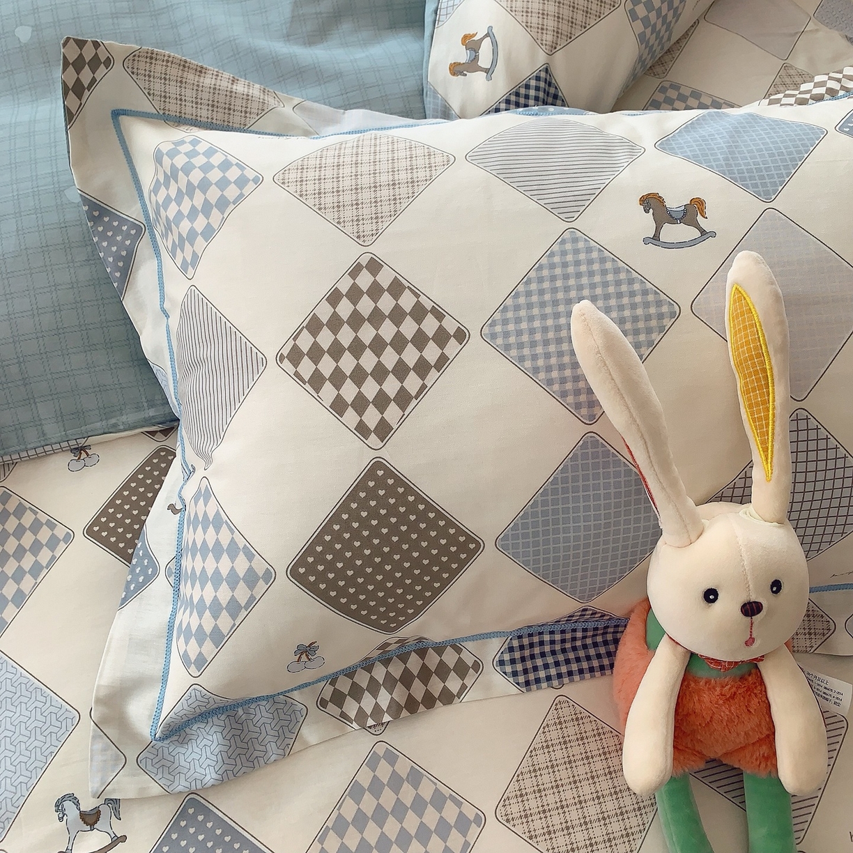 91家纺网 家纺一手货源 找家纺 奈萝家纺 2025新款全棉纯棉小清新印花四件套-第二波 青春马达