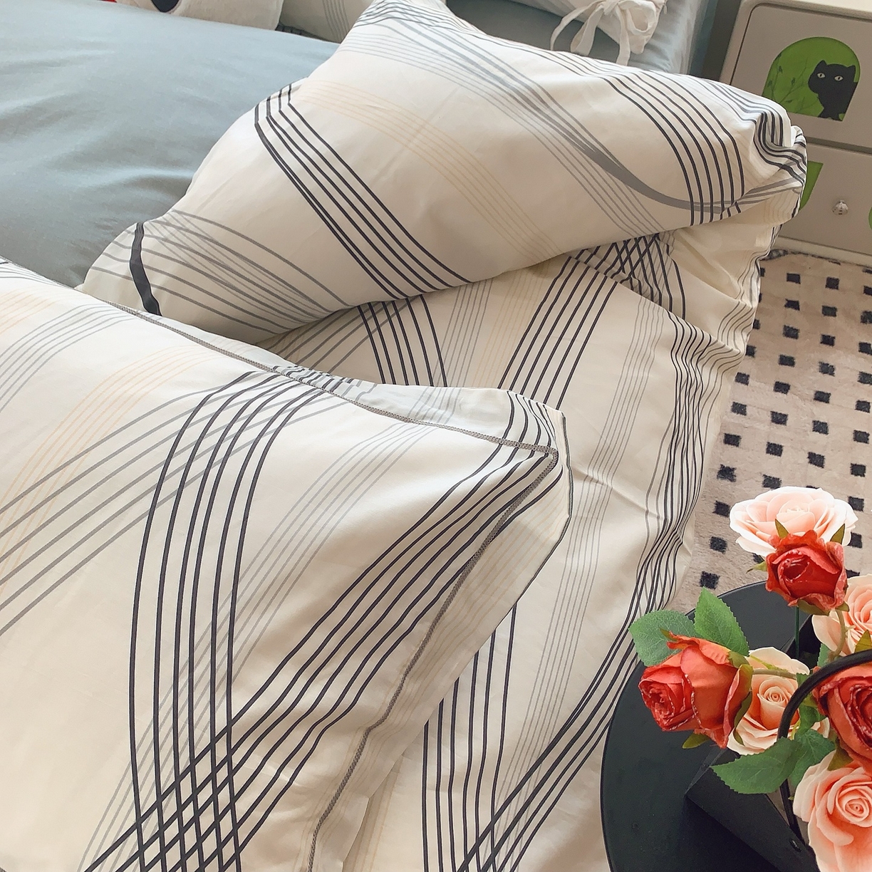 91家纺网 家纺一手货源 找家纺 奈萝家纺 2025新款全棉纯棉小清新印花四件套-第二波 莱茵河灰