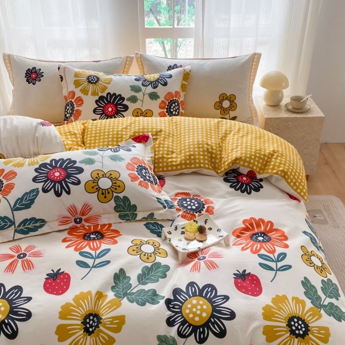 91家纺网 家纺一手货源 找家纺 钰锦铂2026新款直播爆款全棉四件套13070吊边床单一字绣印花纯棉三件套四件套 暖阳朵朵