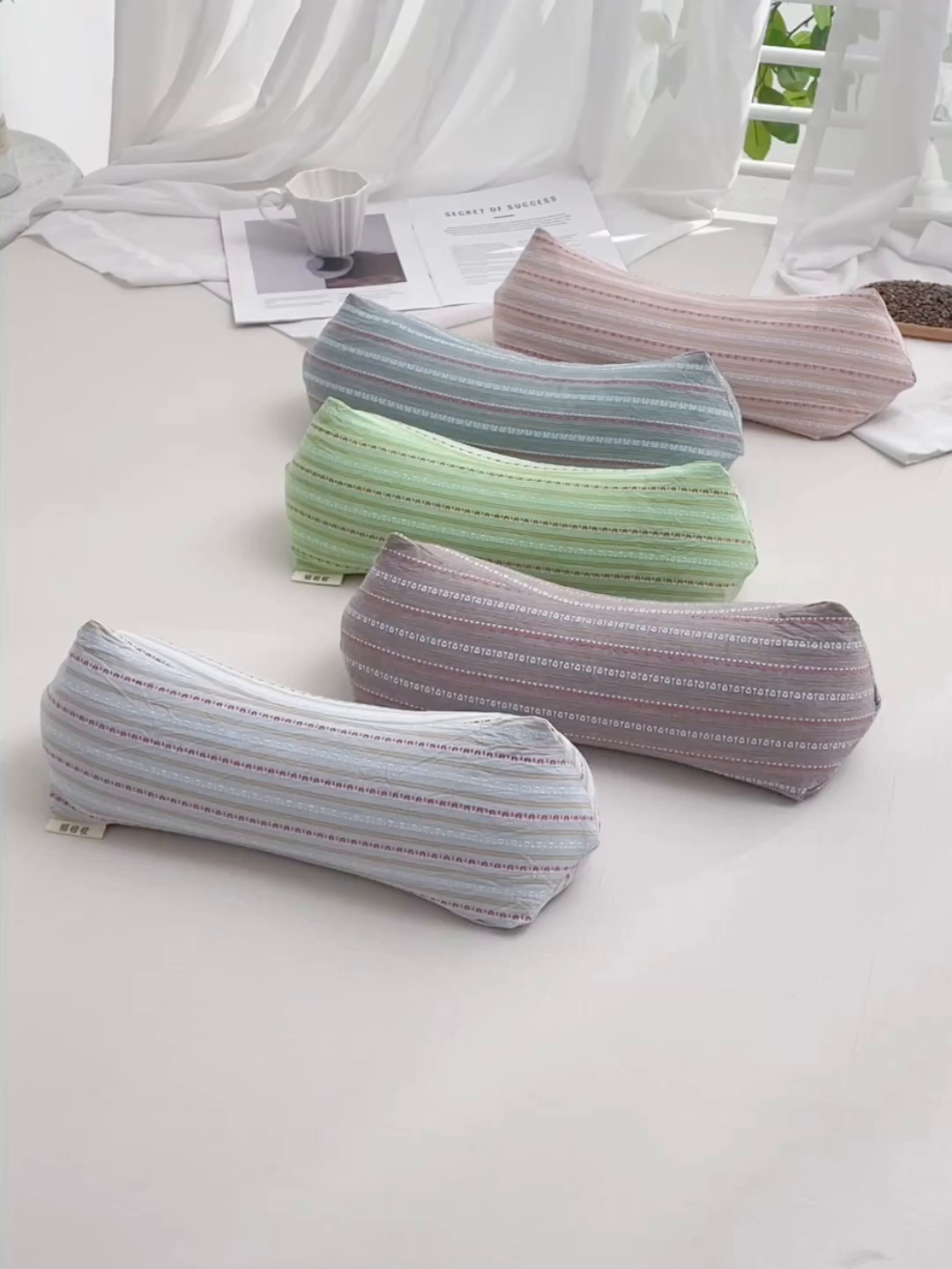 91家纺网 家纺一手货源 找家纺 仁宇枕业 2026新款全棉提花水洗棉条纹三角菱形荞麦护颈椎枕枕头枕芯 条纹三角荞麦枕-绿色