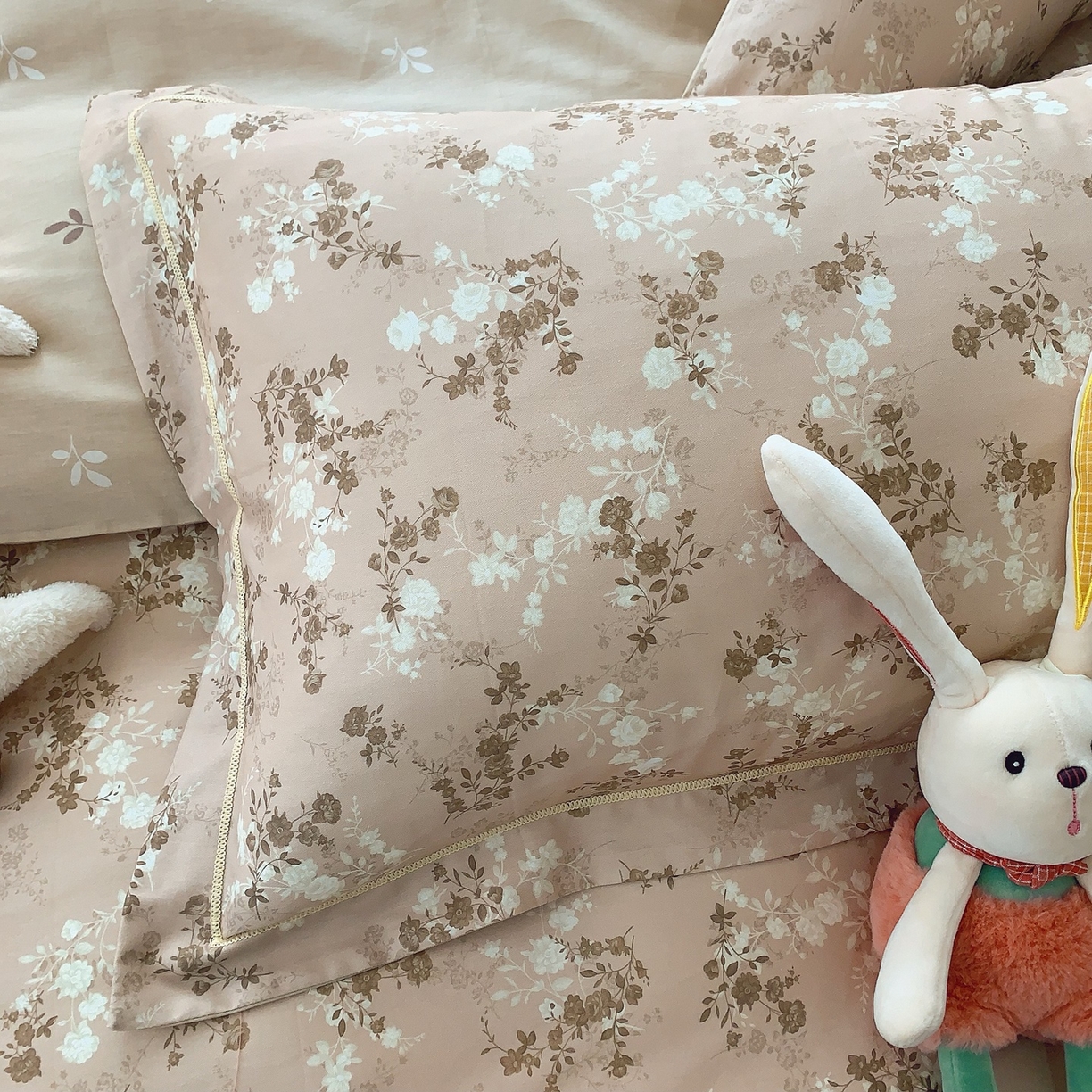 91家纺网 家纺一手货源 找家纺 奈萝家纺 2025新款全棉纯棉小清新印花四件套-第二波 安之若素