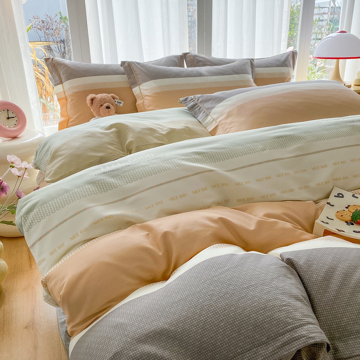 91家纺网 家纺一手货源 找家纺 钰锦铂2026新款直播爆款全棉四件套13070吊边床单一字绣印花纯棉三件套四件套 晴空月半—桔