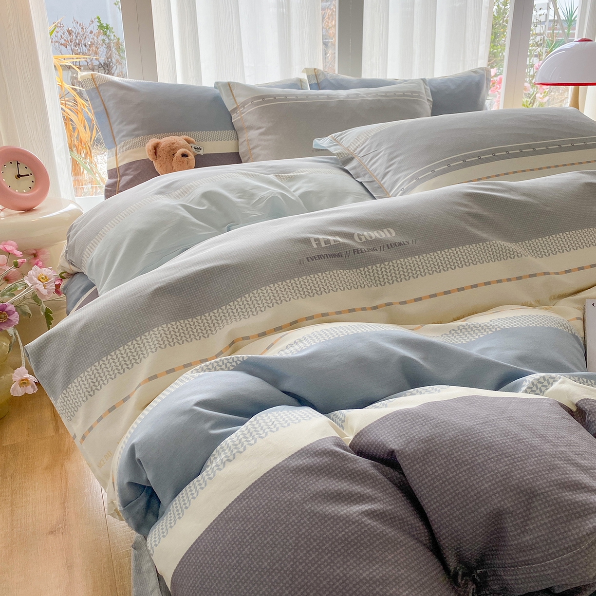 91家纺网 家纺一手货源 找家纺 钰锦铂2026新款直播爆款全棉四件套13070吊边床单一字绣印花纯棉三件套四件套 晴空月半—蓝