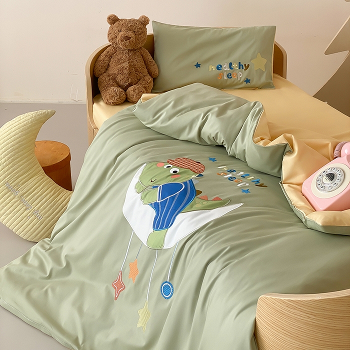 91家纺网 家纺一手货源 找家纺 宝贝优选 2026新款100支澳棉纯棉幼儿园学生三件套多件套 恐龙宝宝