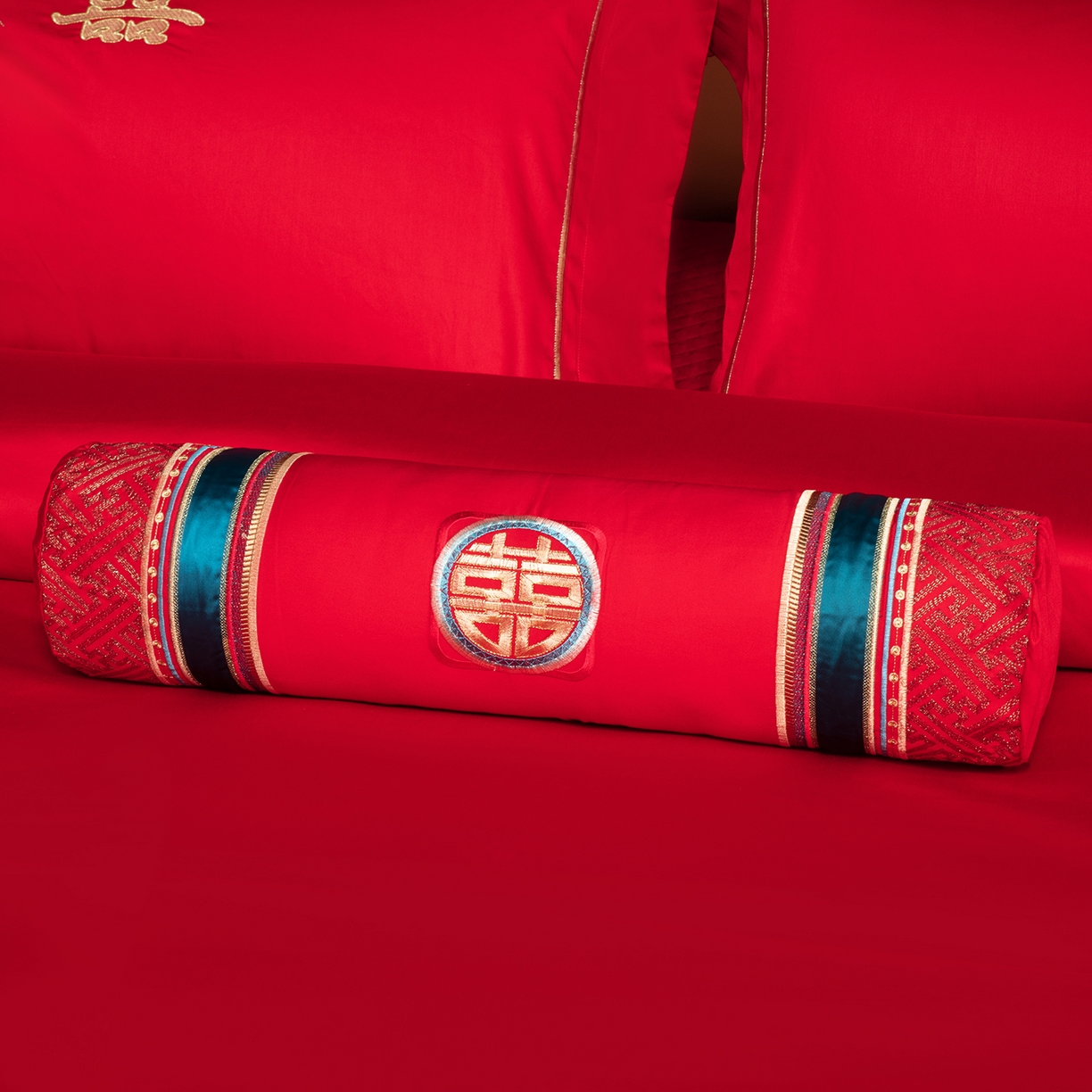 91家纺网 家纺一手货源 找家纺 柏拉图 2026新款100s长绒棉纯棉贡缎提花重工艺刺绣婚庆四件套多件套 九五至尊