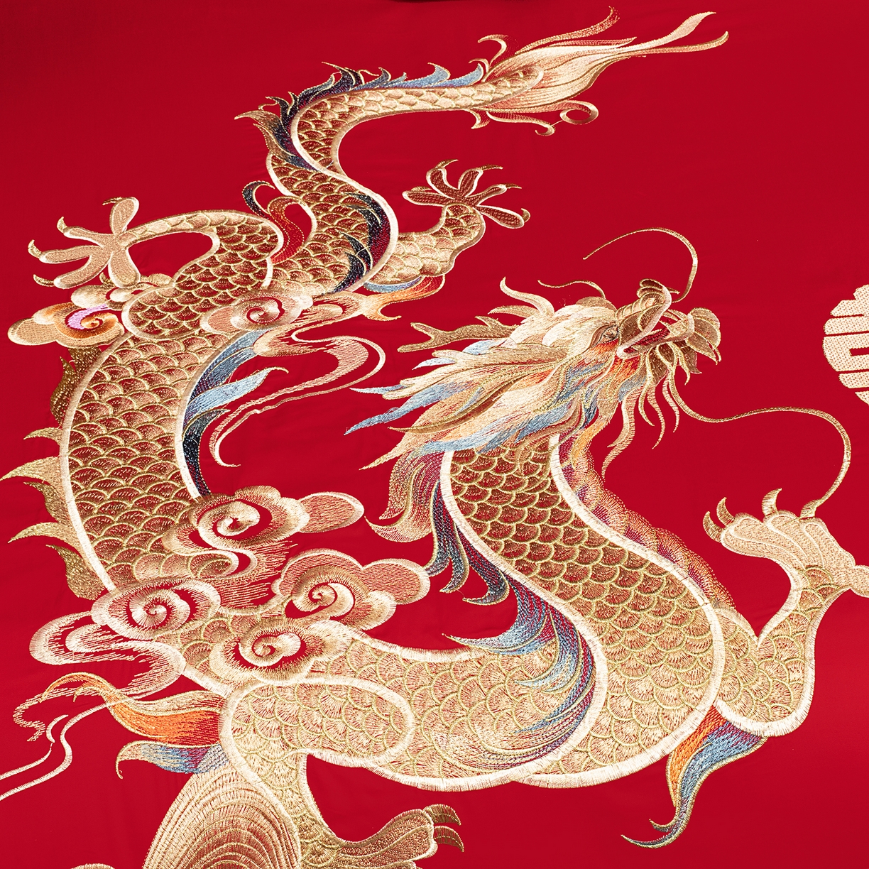 91家纺网 家纺一手货源 找家纺 柏拉图 2026新款100s长绒棉纯棉贡缎提花重工艺刺绣婚庆四件套多件套 九五至尊