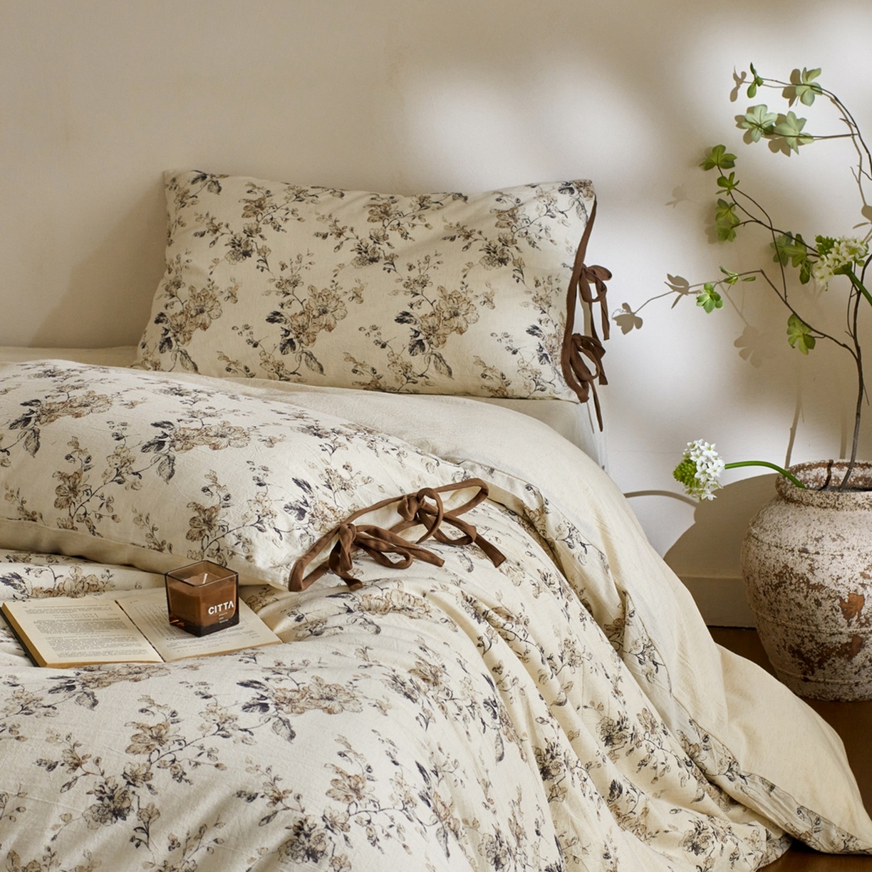 91家纺网 家纺一手货源 找家纺 （总）由丽家纺 2026新款法式复古风棉麻绑带款四件套,古韵繁花,春枝红荔,黑绒花,剪影-白,剪影-绿,绿野仙踪,千幻梦,秀丽春色,雅韵锦花