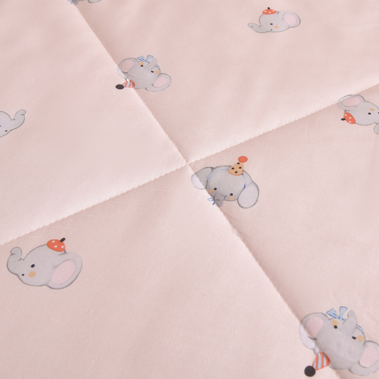 91家纺网 家纺一手货源 找家纺 金艾草 2026新款莫代尔天丝印花夏被床盖四件套三件套 粉色-小象