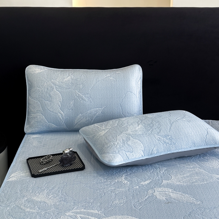 91家纺网 家纺一手货源 找家纺 布柔 2026新款PE床笠床裙凉席中分子双面提花复合凉豆豆软席二合一可机洗 花韵蓝