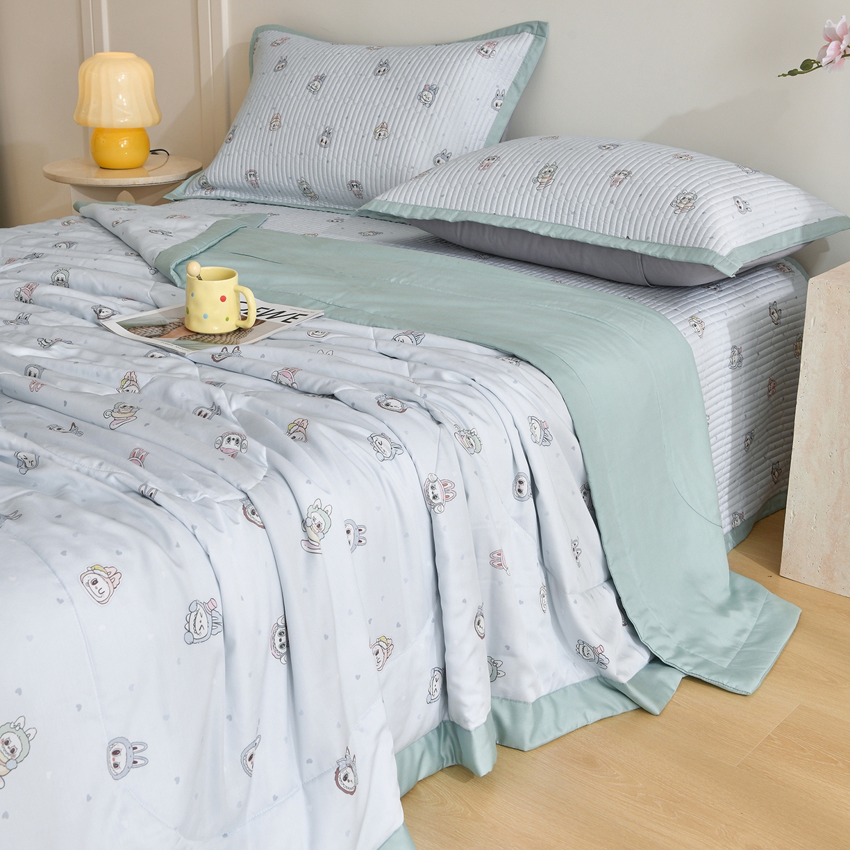 91家纺网 家纺一手货源 找家纺 金艾草 2026新款莫代尔天丝印花夏被床盖四件套三件套 拉布布-蓝