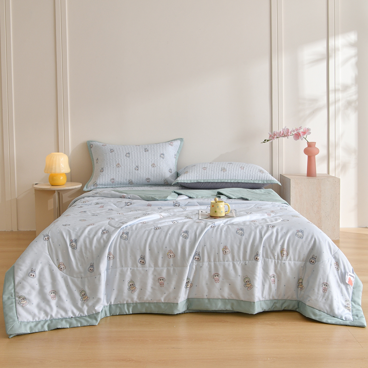 91家纺网 家纺一手货源 找家纺 金艾草 2026新款莫代尔天丝印花夏被床盖四件套三件套 拉布布-蓝