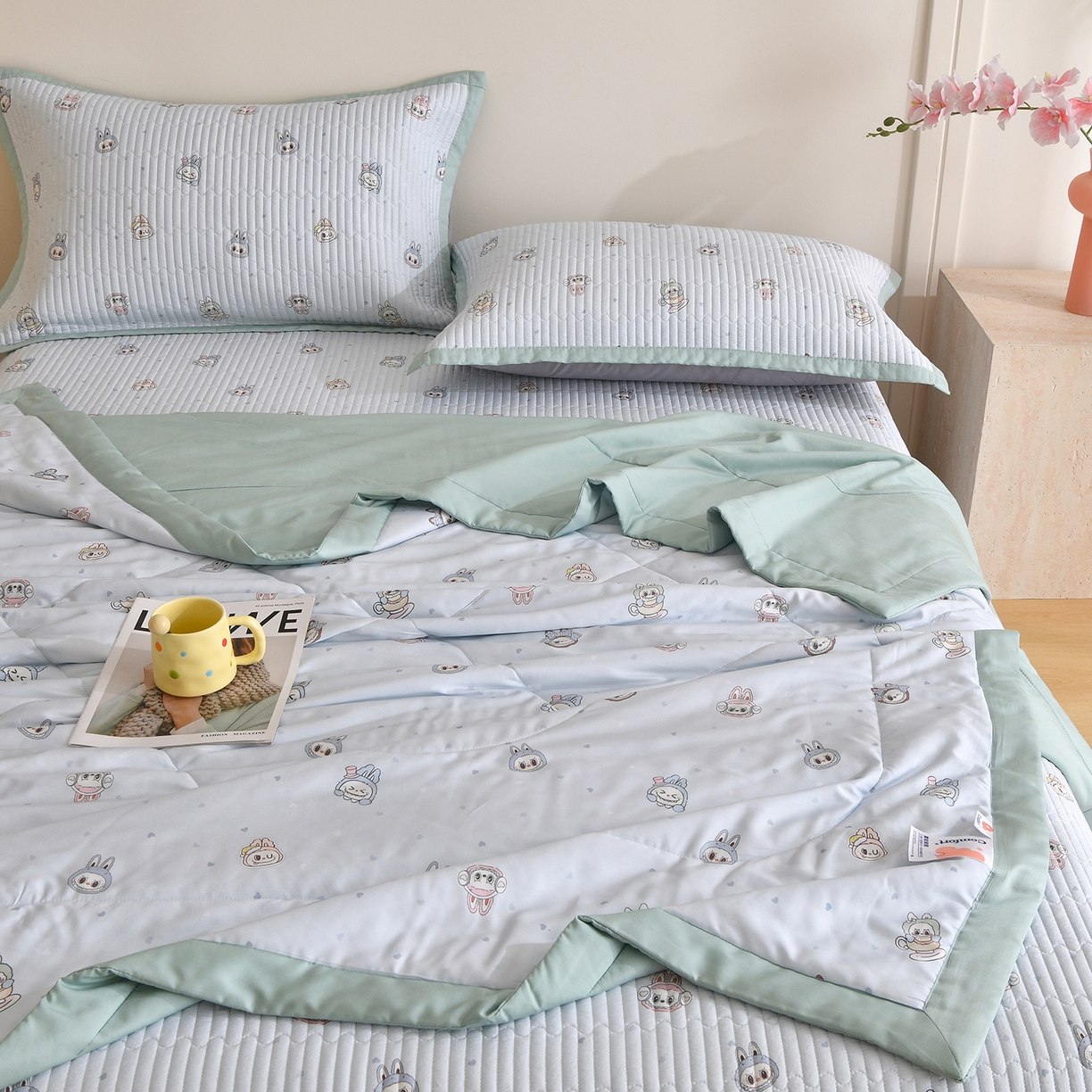 91家纺网 家纺一手货源 找家纺 金艾草 2026新款莫代尔天丝印花夏被床盖四件套三件套 拉布布-蓝