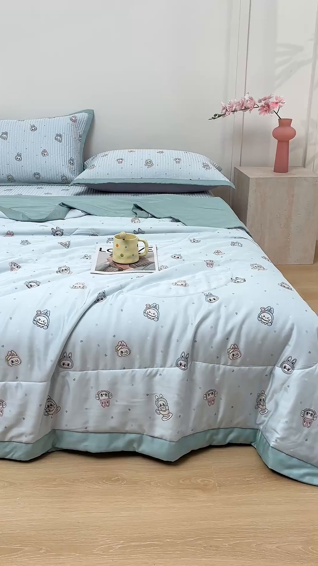 91家纺网 家纺一手货源 找家纺 金艾草 2026新款莫代尔天丝印花夏被床盖四件套三件套 拉布布-蓝