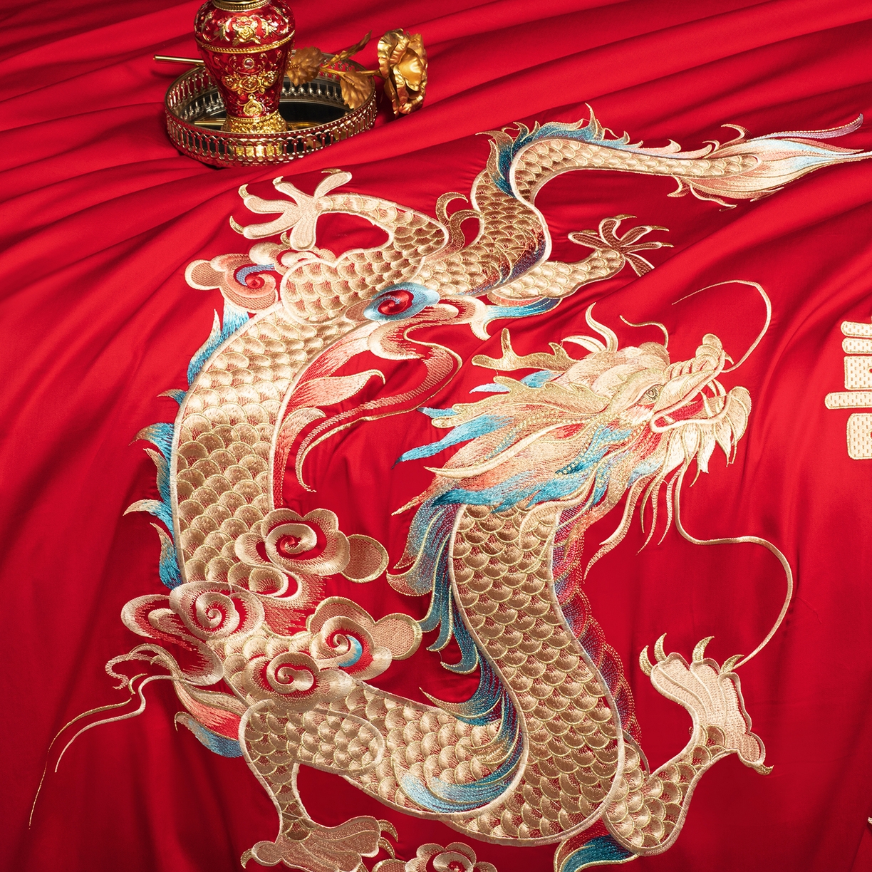 91家纺网 家纺一手货源 找家纺 柏拉图 2026新款100s长绒棉纯棉贡缎提花重工艺刺绣婚庆四件套多件套 喜嫁龙凤