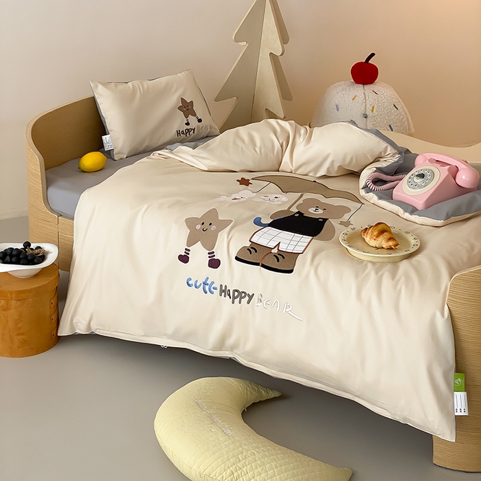 91家纺网 家纺一手货源 找家纺 宝贝优选 2026新款100支澳棉纯棉幼儿园学生三件套多件套 伞荫熊趣