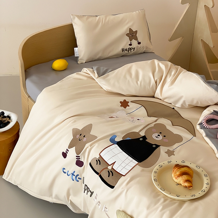 91家纺网 家纺一手货源 找家纺 宝贝优选 2026新款100支澳棉纯棉幼儿园学生三件套多件套 伞荫熊趣