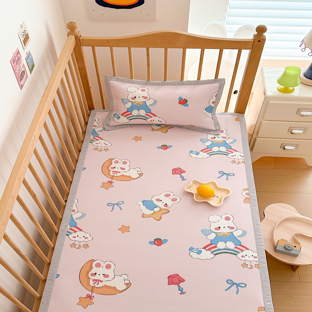 嗨生活 2026年新款600D冰藤凉席儿童婴儿床凉席 幼儿园凉席 拼床凉席（可定做） 彩虹兔兔