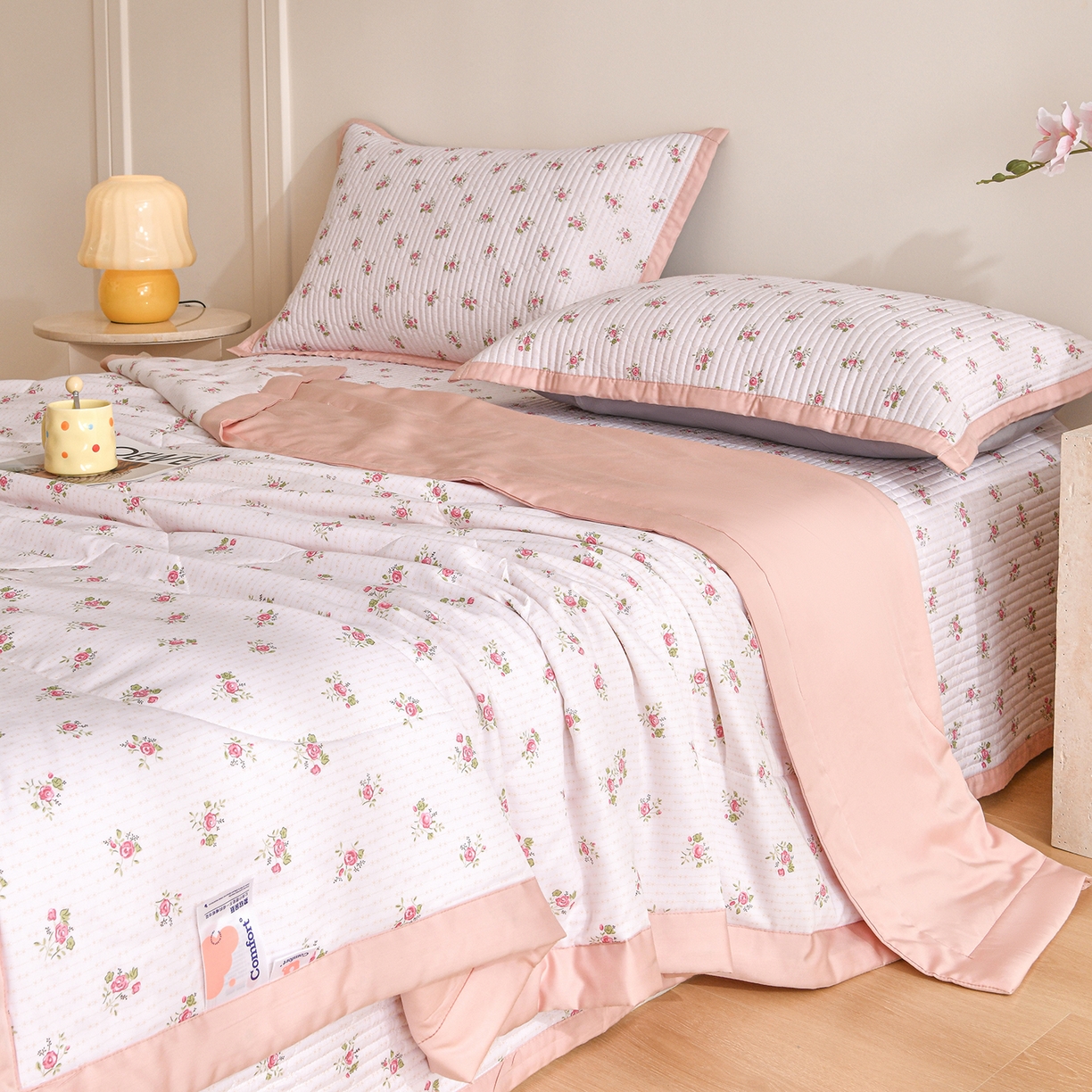 91家纺网 家纺一手货源 找家纺 金艾草 2026新款莫代尔天丝印花夏被床盖四件套三件套 桃粉