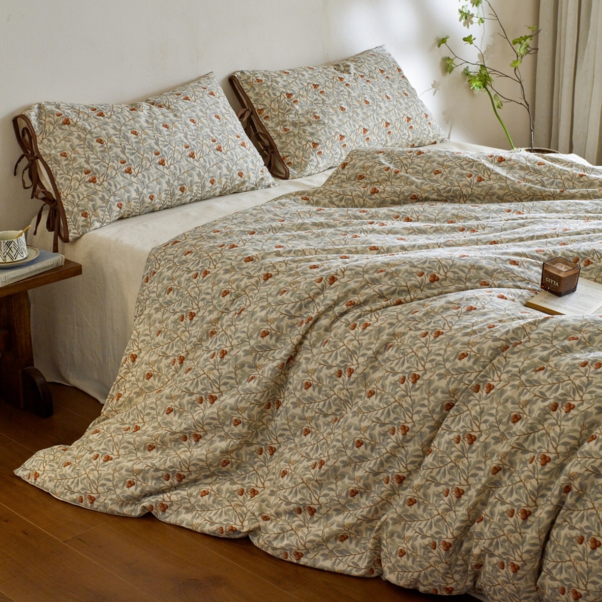 91家纺网 家纺一手货源 找家纺 由丽家纺 2026新款法式复古风棉麻绑带款四件套 春枝红荔