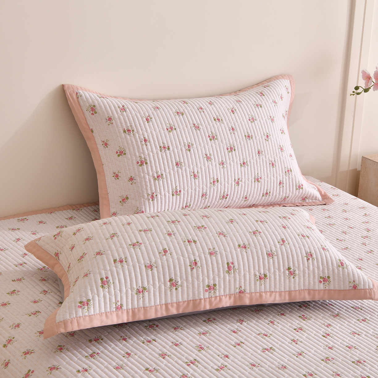 91家纺网 家纺一手货源 找家纺 金艾草 2026新款莫代尔天丝印花夏被床盖四件套三件套 桃粉