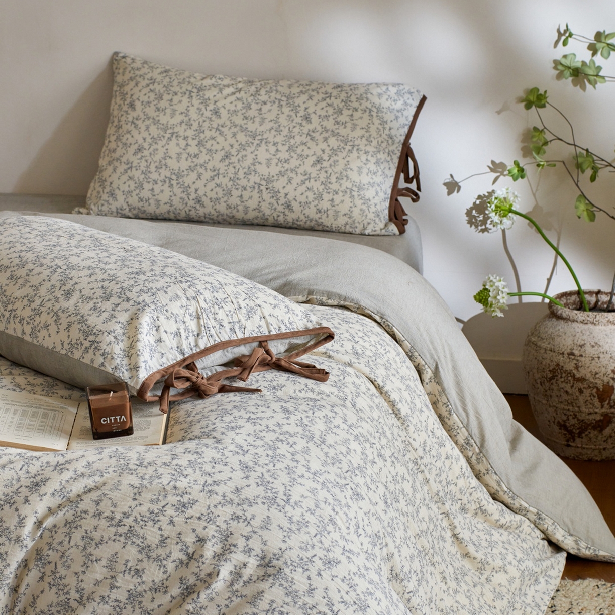 91家纺网 家纺一手货源 找家纺 由丽家纺 2026新款法式复古风棉麻绑带款四件套 黑绒花