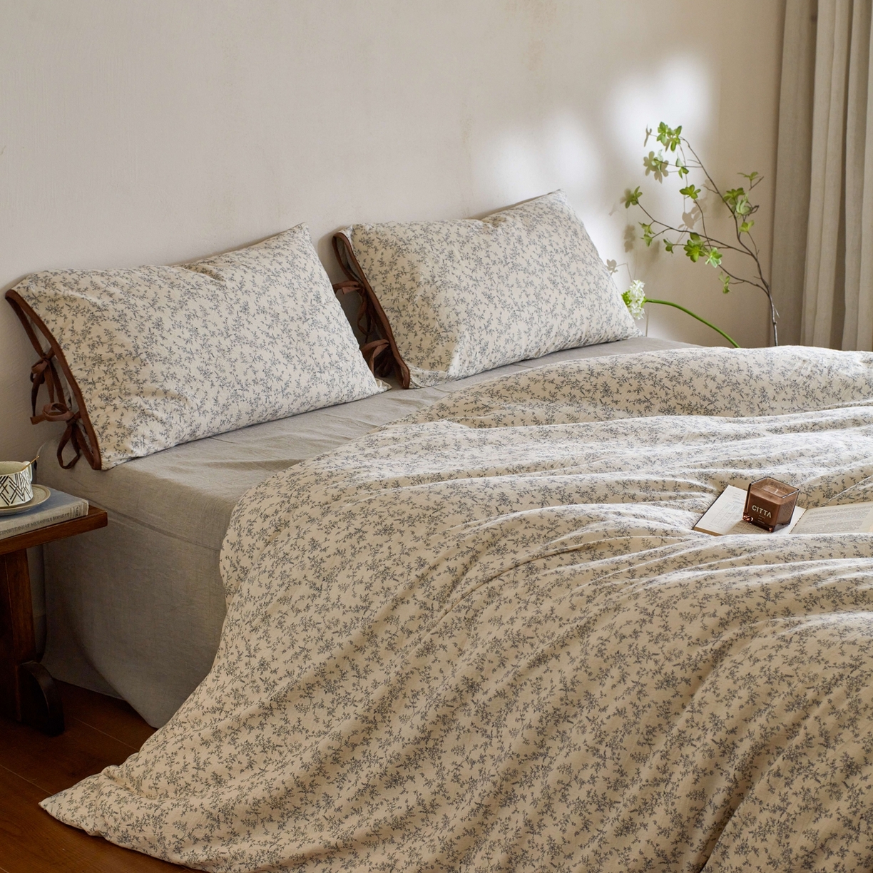 91家纺网 家纺一手货源 找家纺 由丽家纺 2026新款法式复古风棉麻绑带款四件套 黑绒花