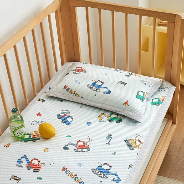 91家纺网 家纺一手货源 找家纺 嗨生活 2026年新款600D冰藤凉席儿童婴儿床凉席 幼儿园凉席 拼床凉席（可定做） 彩色挖机